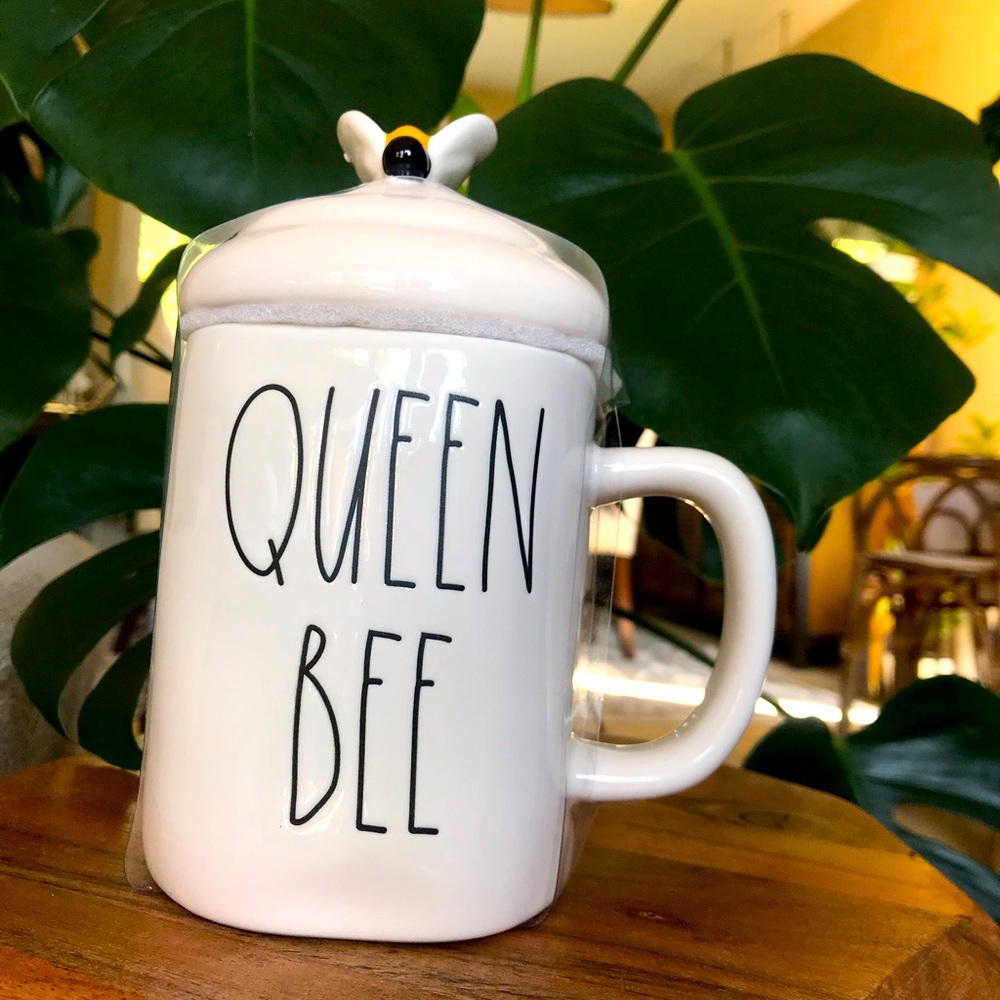 Rae Dunn QUEEN BEE 🐝 Coffee Mug
